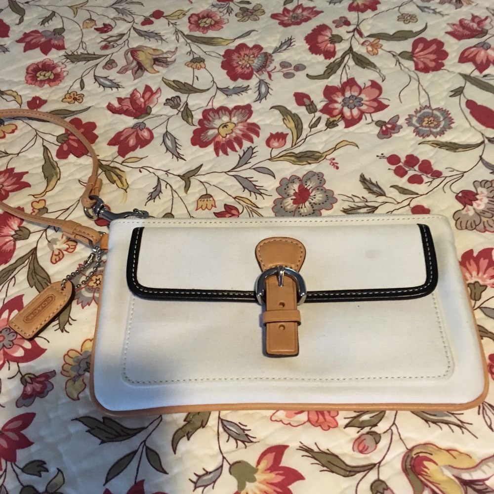 Wristlet